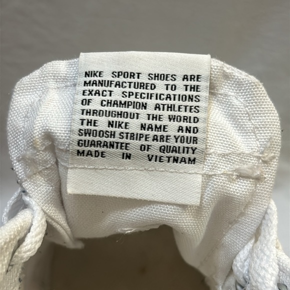 Nike Court Legacy Canvas Classic Sneakers - Picture 7 of 9